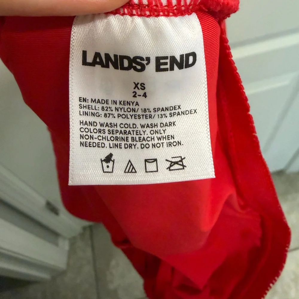 Lands’ End Women’s One-Piece Swimsuit Red/Pink Colorblock XS | NWT